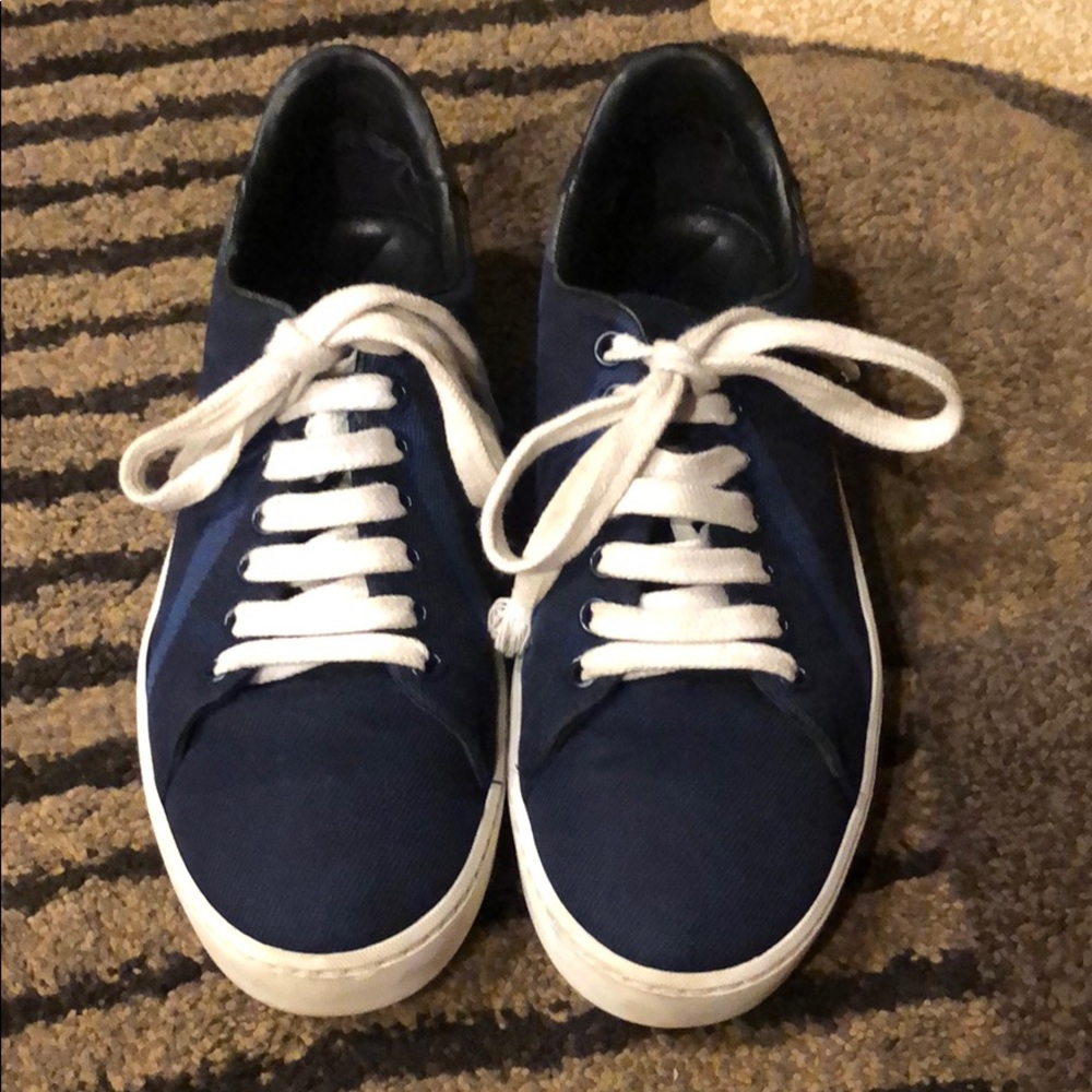 Burberry navy girls shoes. Nice fancy shoes.